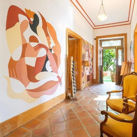 Domaine La Cournonsecoise Hotel 4*